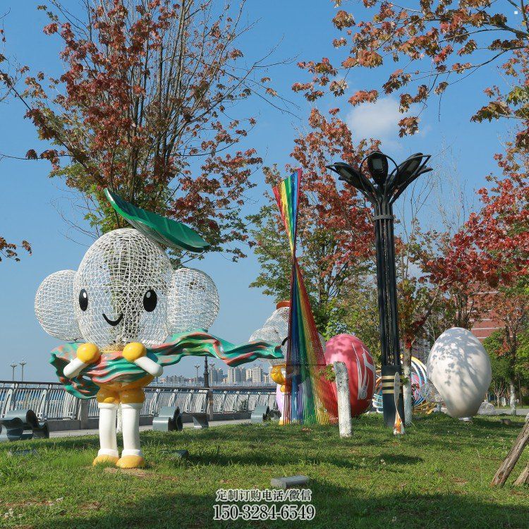 漳州户外镂空卡通雕塑供应,花园小品,铁艺卡通雕塑展品 漳州户外镂空卡通雕塑供应,花园小品,铁艺卡通雕塑展品